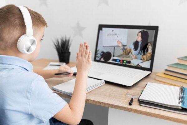 Education on Your Terms: Exploring In-Person and Online Tutoring Options